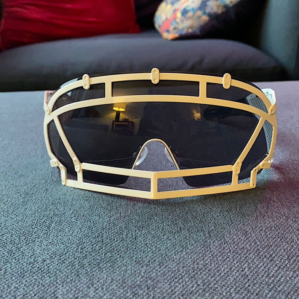 KTZ x Linda Farrow Football Helmet Sunglasses Black White Mirrored Mask KTZ1-